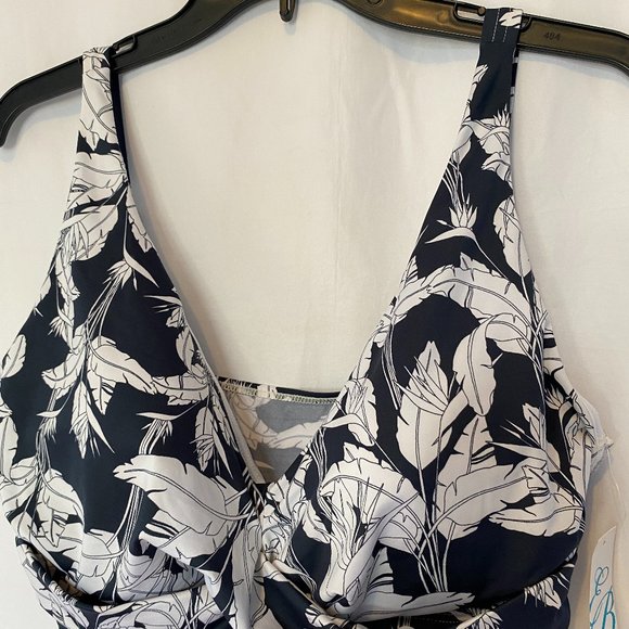 Emerald Bay One Piece Bikini Style EB882 - Picture 5 of 13